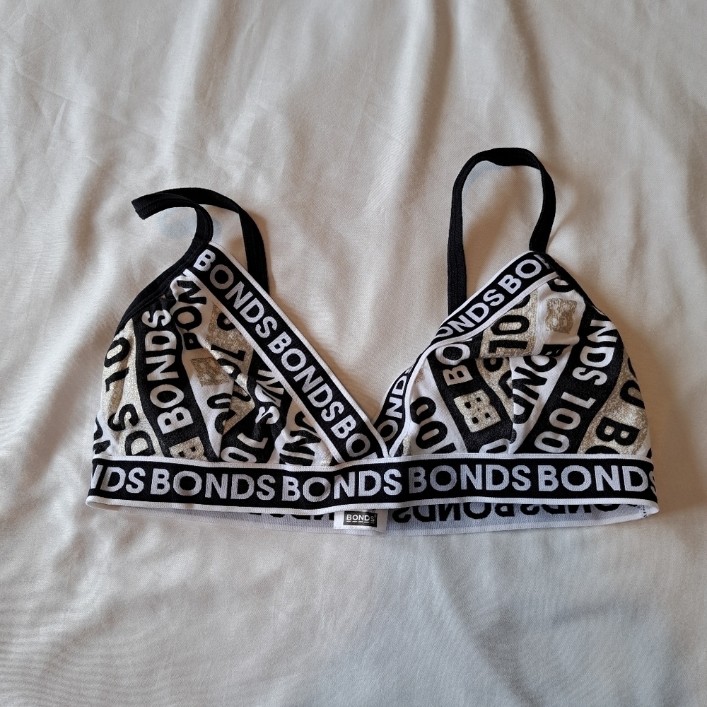 Bonds girls size 10 bra Euc